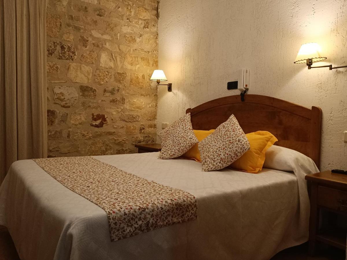 Hostal Decerca Prádena Eksteriør bilde
