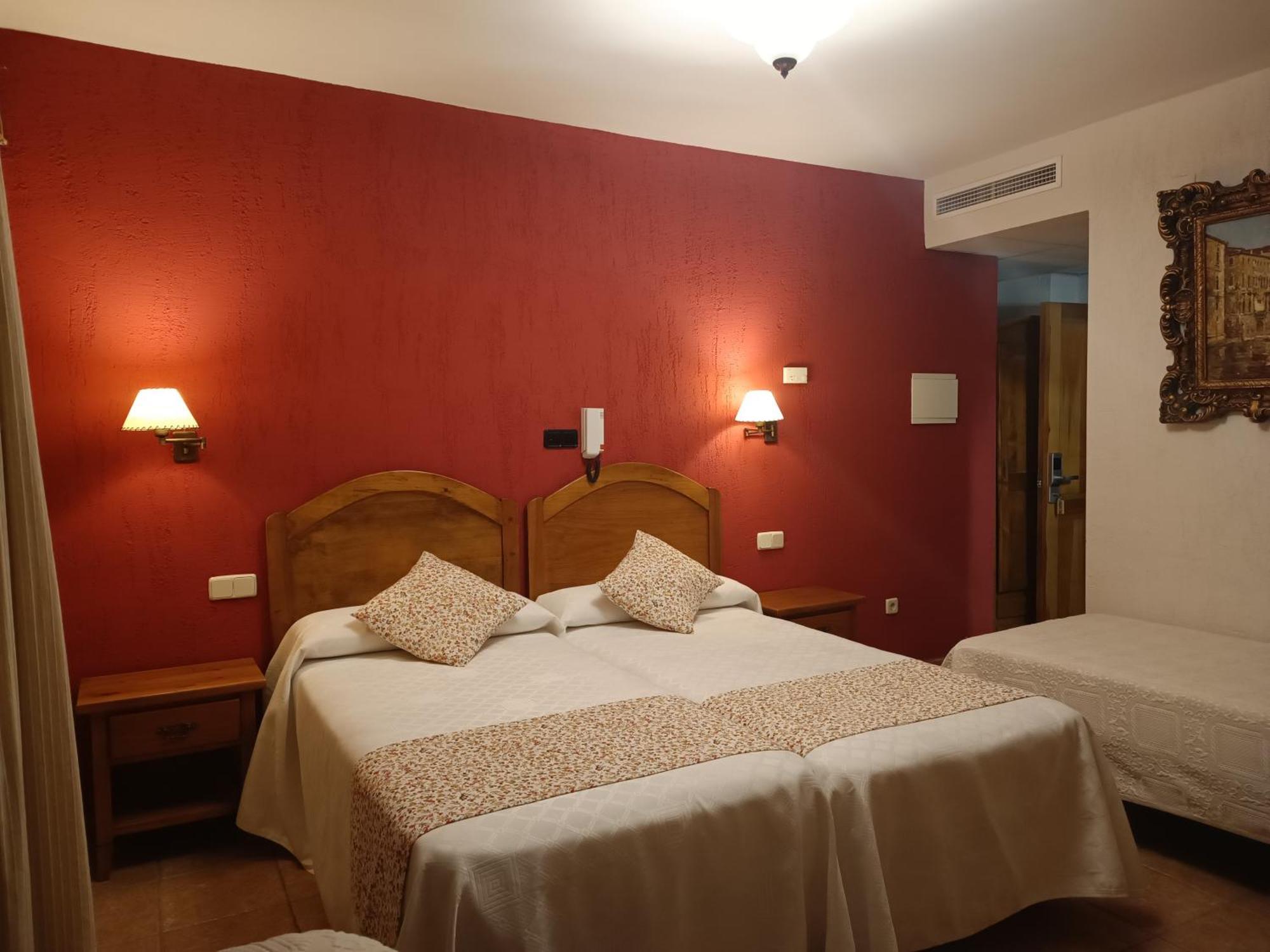 Hostal Decerca Prádena Rom bilde